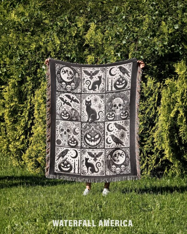Spooky Halloween Tapestry Blanket