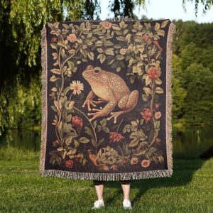 Vintage Frog Tapestry Blanket - Jacquard Woven Botanical Design With Rustic Nature Aesthetic
