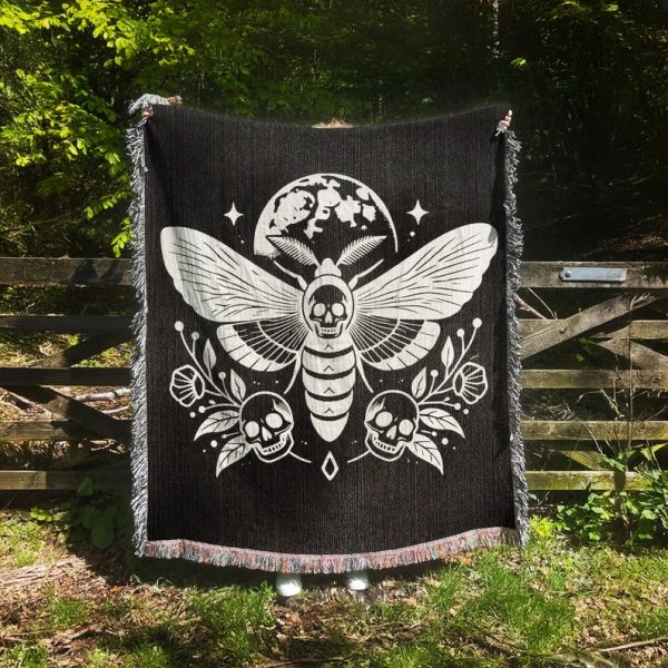 Woven Blanket For Cottagecore Lovers